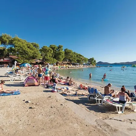 Lägenhet Cozy Apartment In Biograd With Kitchen *