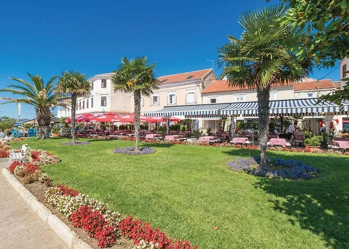 Lägenhet Cozy Apartment In Biograd With Kitchen