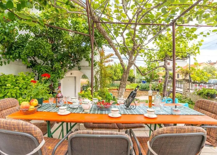 Cozy Apartment In Biograd With Kitchen *